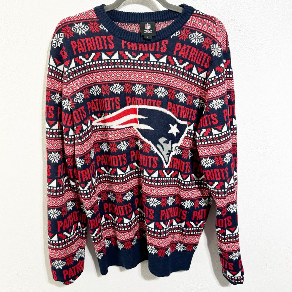 NFL New England Patriots sweater size: large